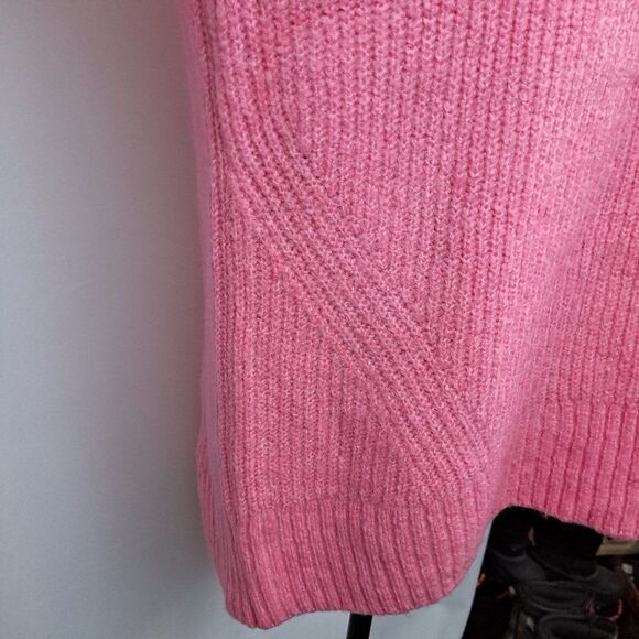 Old Navy Ladies Cowl Neck Sweater  NWT - Picture 3 of 12